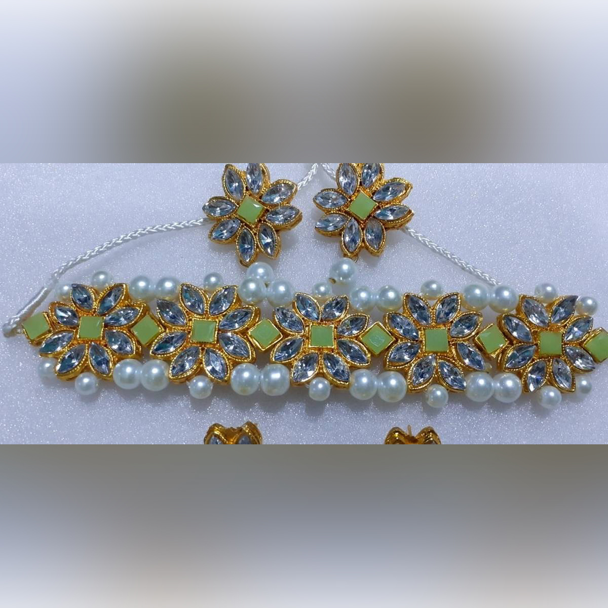 Picture of Bridal Wedding Ornament For Women