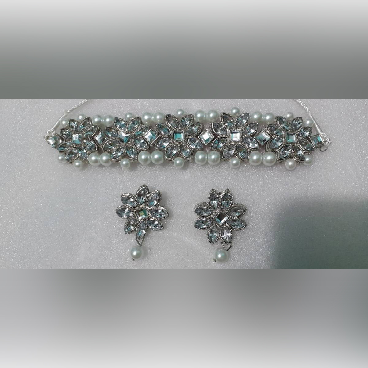 Picture of Bridal Wedding Ornament For Women