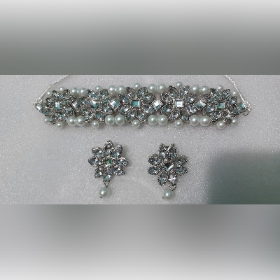 Picture of Bridal Wedding Ornament For Women