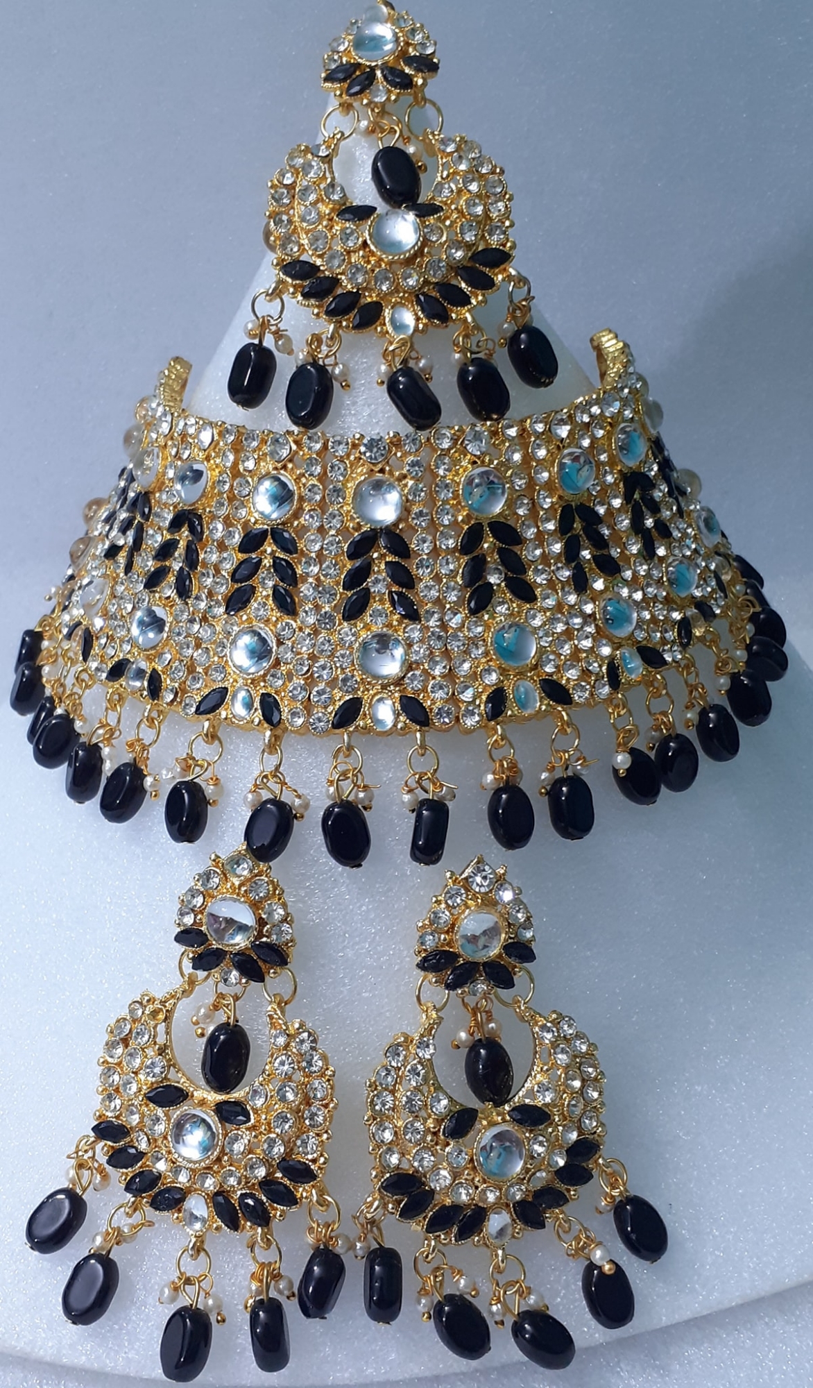 Picture of Beautiful Choker Necklace For Women , Traditional Fashion Wedding/Party Bridal Choker Necklace Earrings & Tikli. Jewellery Set For Women.