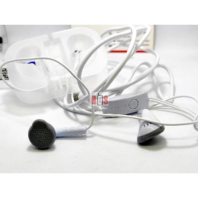 Picture of Ear Headphone for All Mobile HS330