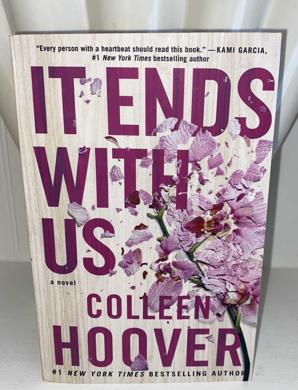 Picture of It Ends with Us: A Novel by Colleen Hoover