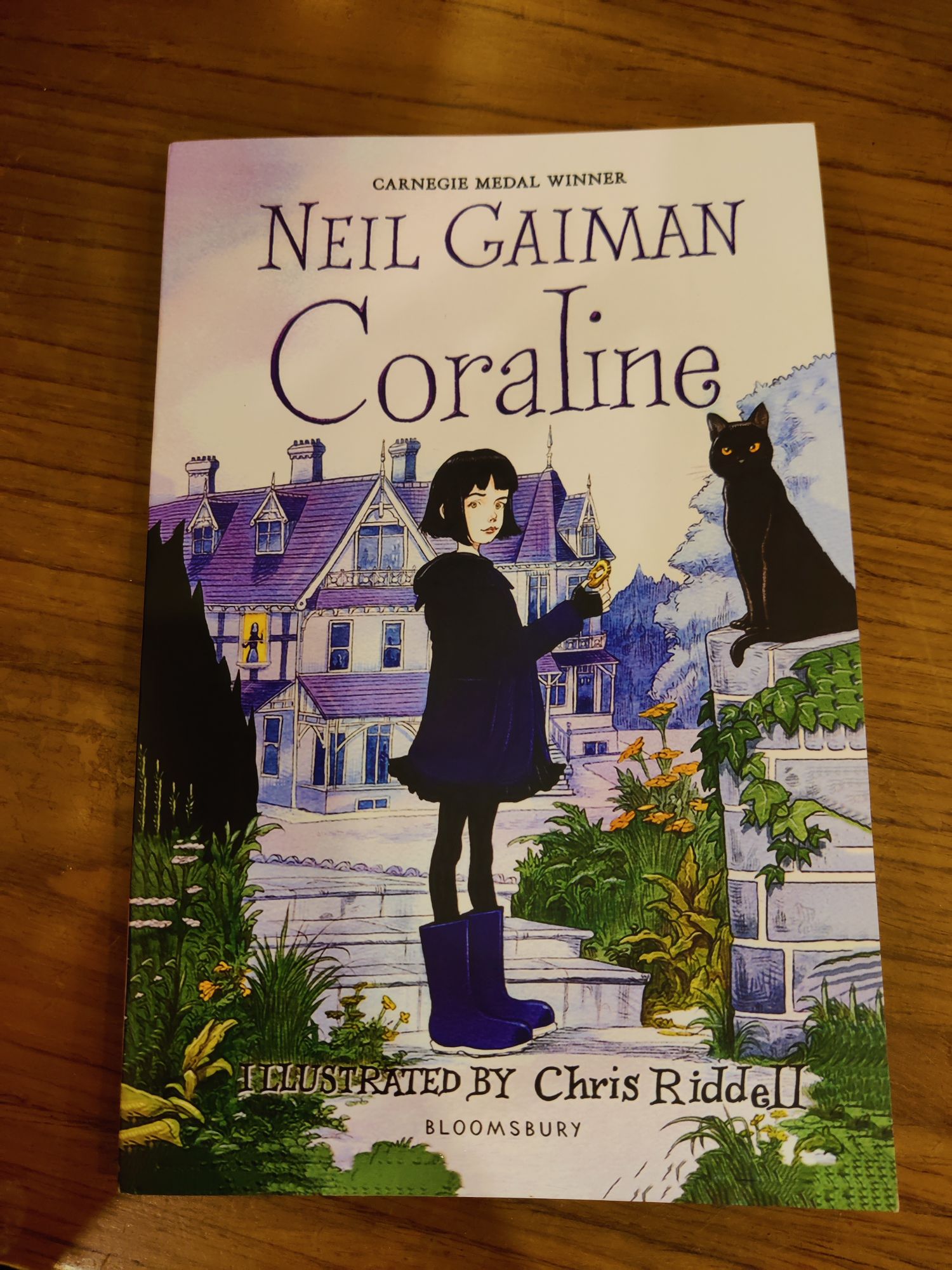 Picture of Coraline by Neil Gaiman