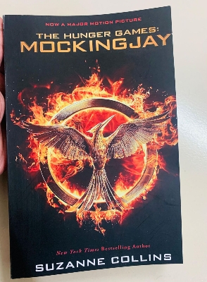 Picture of Mockingjay (The Hunger Games, #3) by Suzanne Collins (Paperback)