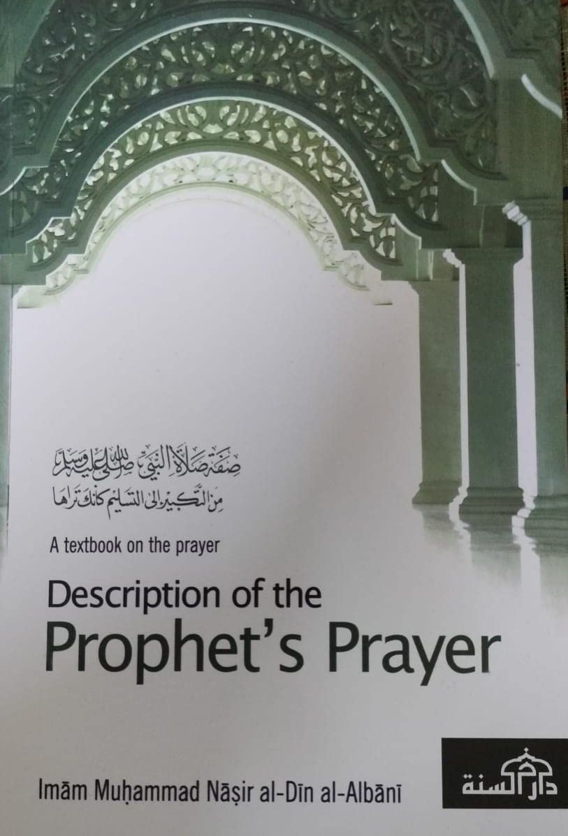 Picture of Description of the Prophet's Prayer by Imam Al-Din Al-Albani (Paperback)