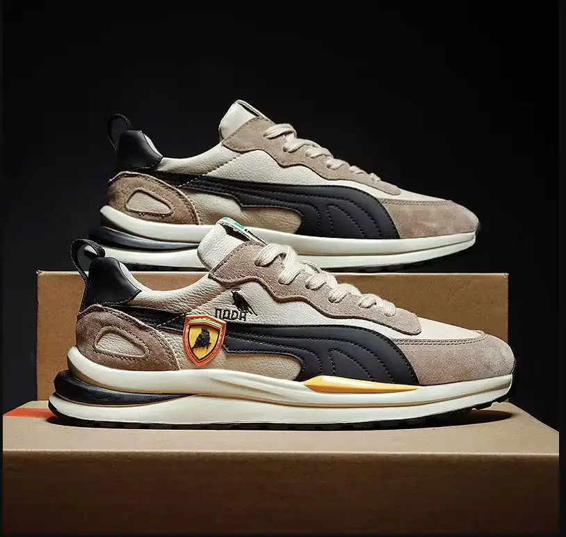 Picture of Sneakers for men China | Black sneakers shoes for men new collection 2024 | shoes for men new collection 2024 - Walking converse shoes for men and women