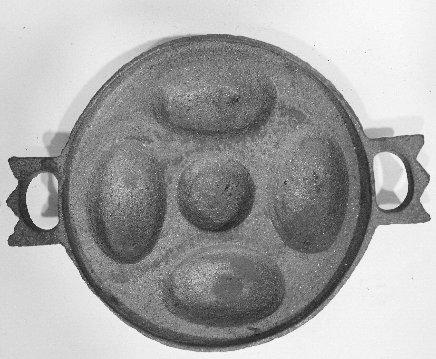 Picture of Chitoi Pithar Saaz iron utensil