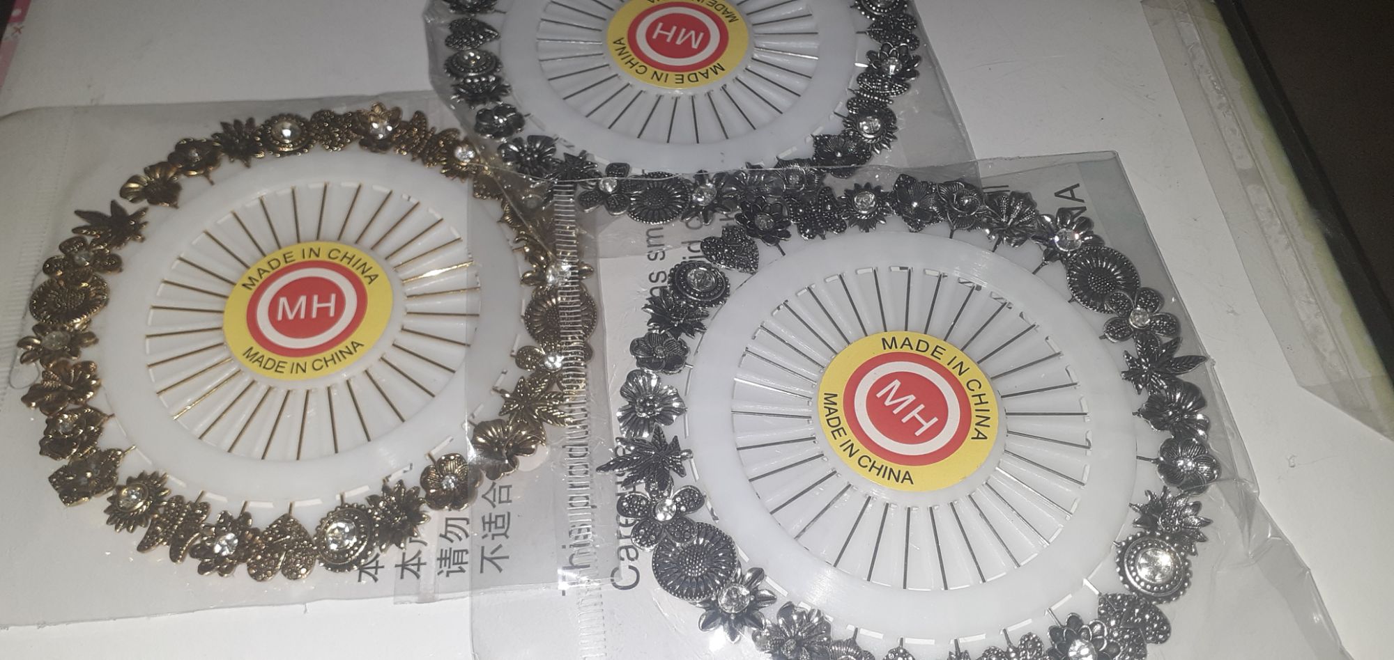 Picture of 5 pieces antic metal hijab pins or broonches