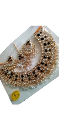 Picture of Nice Stone Choker Necklace with Earrings and tickli set