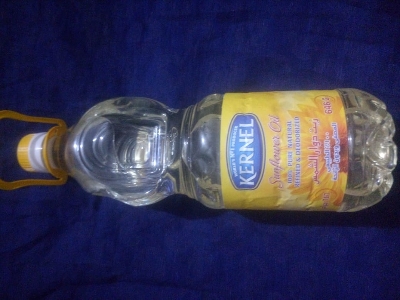 Picture of Kernel Sunflower Oil mini bottle - 646 grams or 0.702 litres