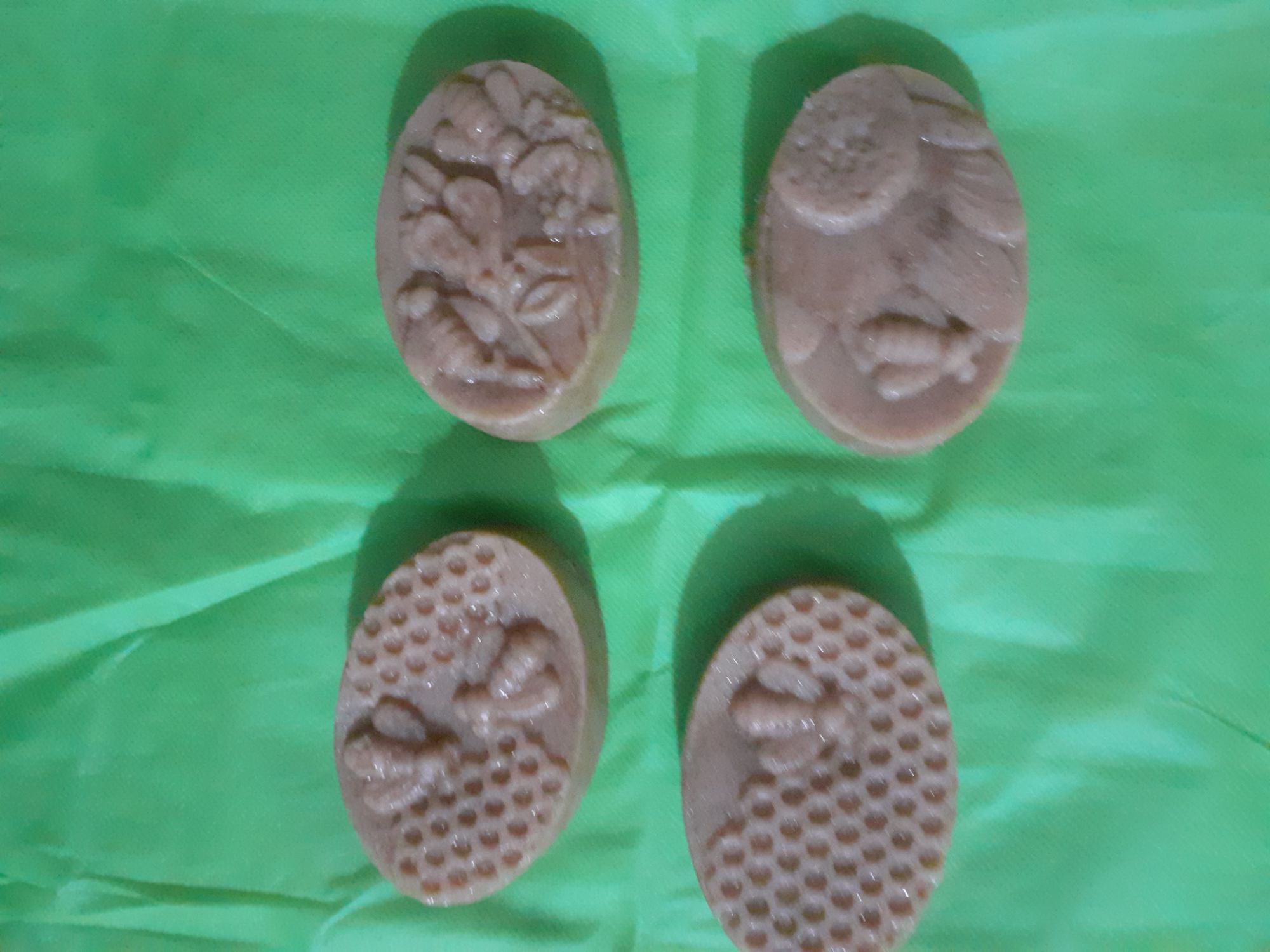 Picture of Handmade Chondon and Honey Soap Bar - 100 grm (1 piece)