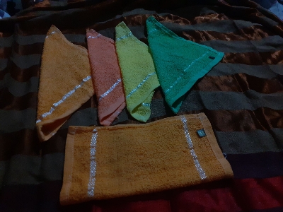 Picture of 4 Pieces Border Pocket Rumal or Handkerchiefs (4 Pieces)