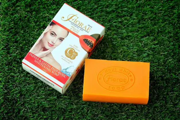 Picture of Fiorae Whitening Soap with Papaya and Gluta Kojic (165g)