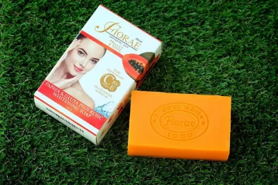 Picture of Fiorae Whitening Soap with Papaya and Gluta Kojic (165g)