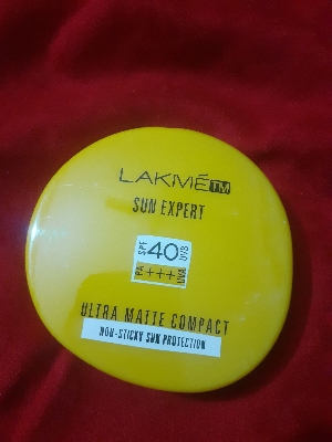Picture of Lakme Sun Expert Ultra Matte SPF 40 PA+++ Compact