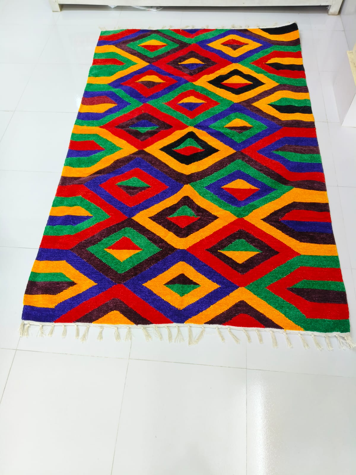 হ্যান্ডমেড শতরঞ্জি!