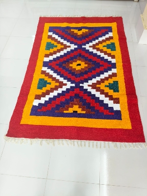 হ্যান্ডমেড শতরঞ্জি!