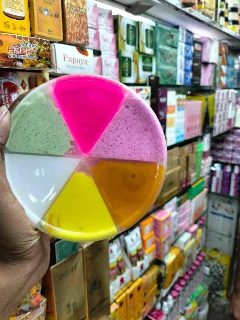 Picture of 6 in 1 Vip Rainbow Combo Face Pack - 500 gm