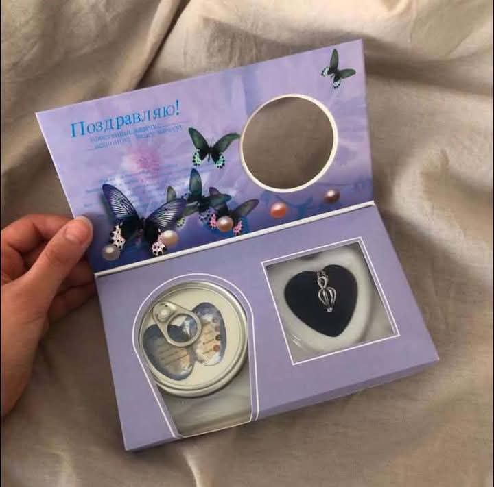 Picture of Viral hidden oyster necklace
💖