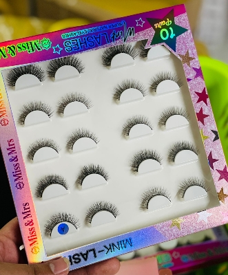 Picture of Miss & Mrs Wink Lashes are super natural mink eyelashes