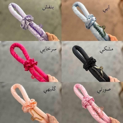 Picture of ✨1 hair curling headband 
✨1 clip
✨2 scru