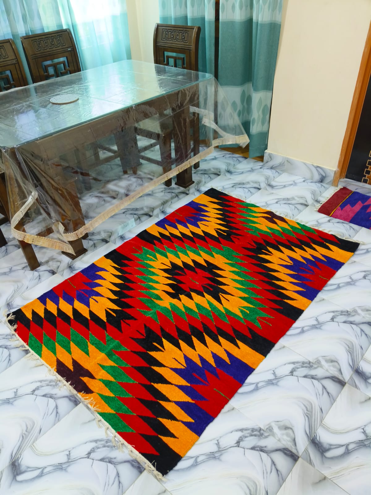 হ্যান্ডমেড শতরঞ্জি!