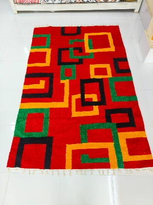 হ্যান্ডমেড শতরঞ্জি!