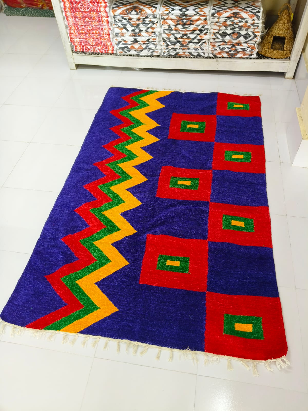 হ্যান্ডমেড শতরঞ্জি!