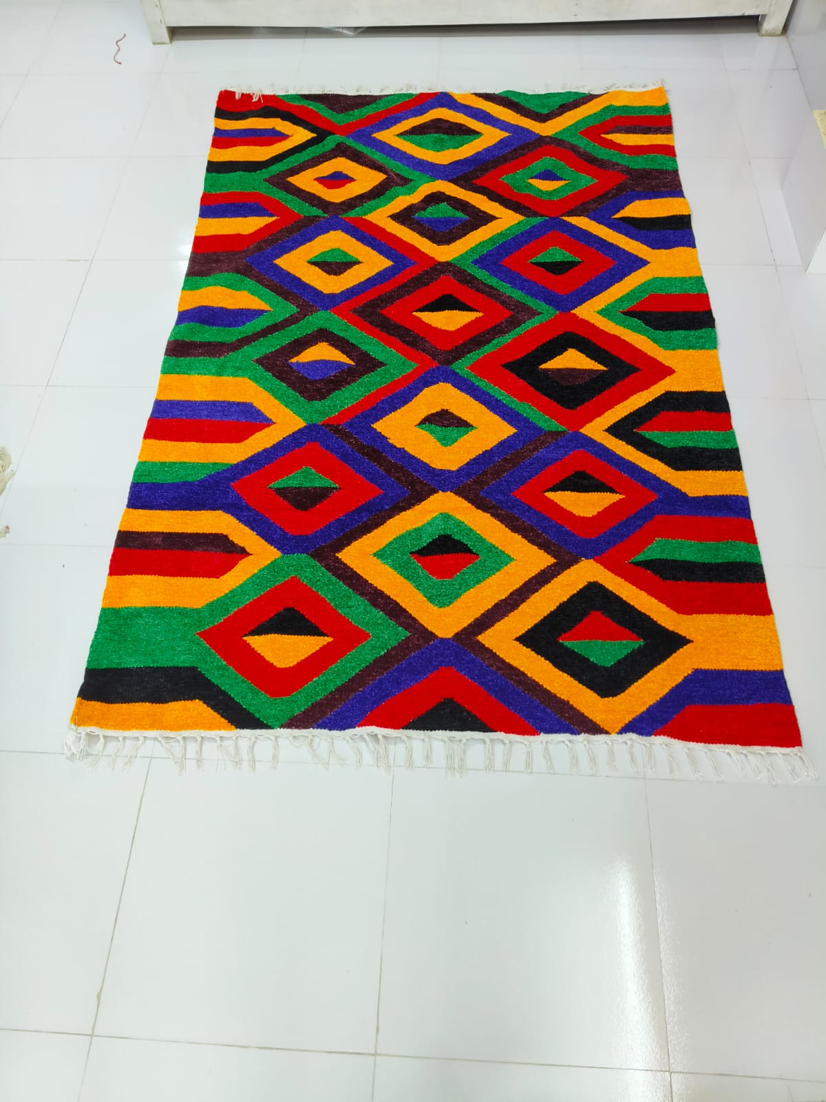 হ্যান্ডমেড শতরঞ্জি!