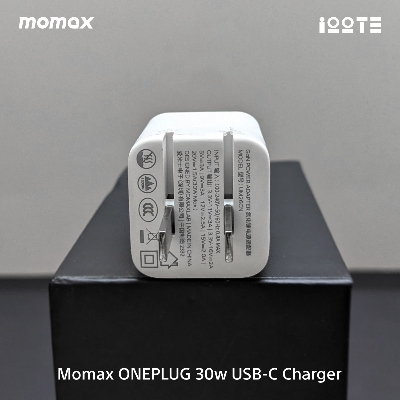 Picture of Momax ONEPLUG 30w GaN Charger (UM26CN)
