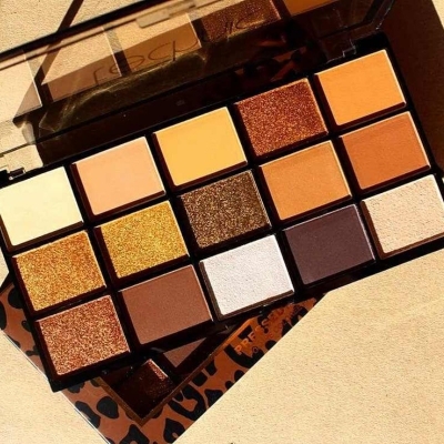 Picture of Technic Boujee  15 Color Pressed Pigment Eye Shadow Palette - Boujee - 30g