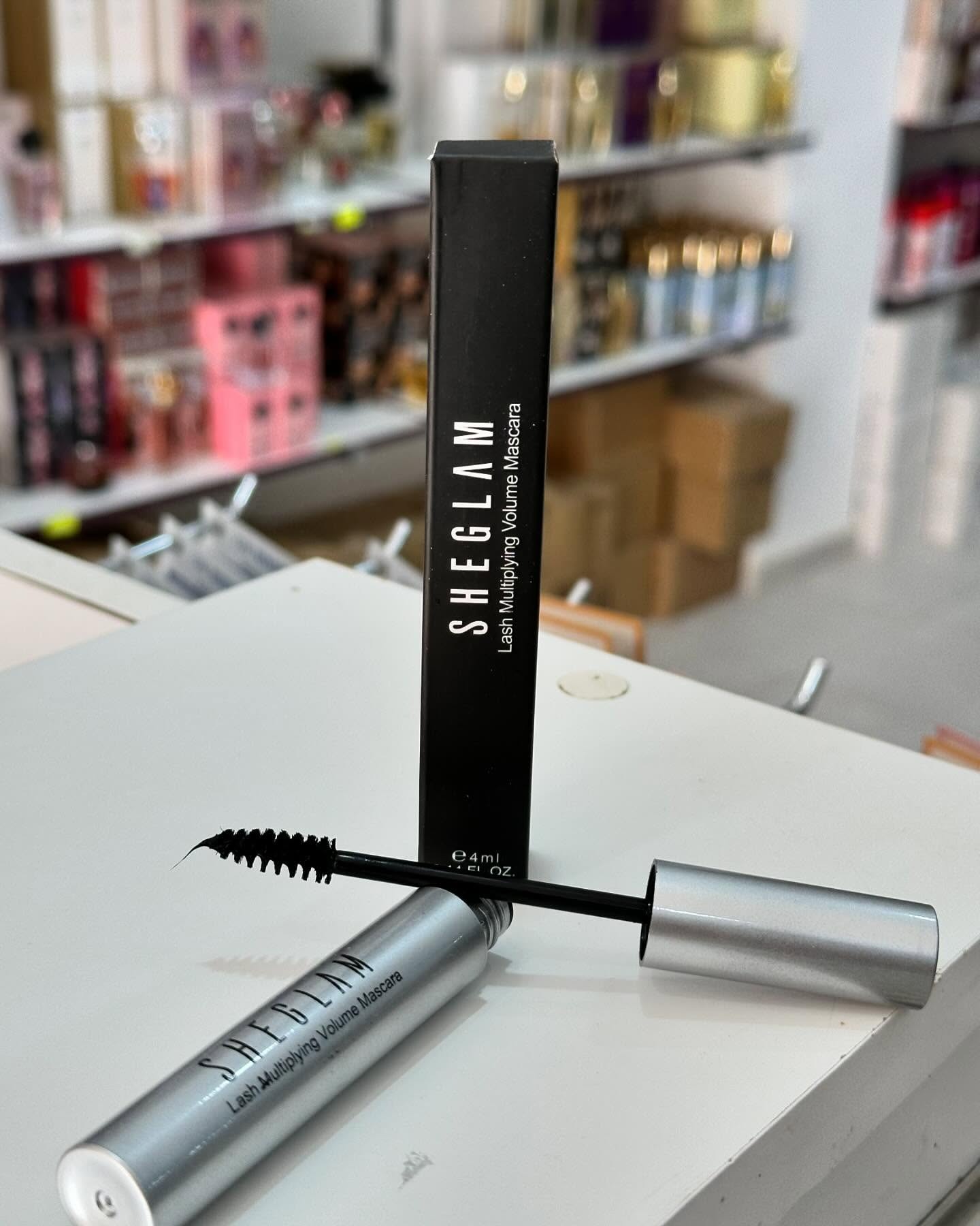 Picture of Sheglam Lash Multiplying Volume Mascara