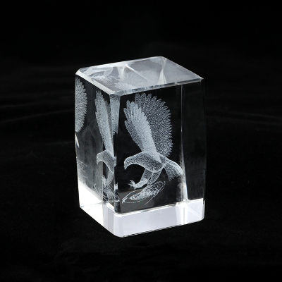 Picture of Crystal Eagle Paperweight