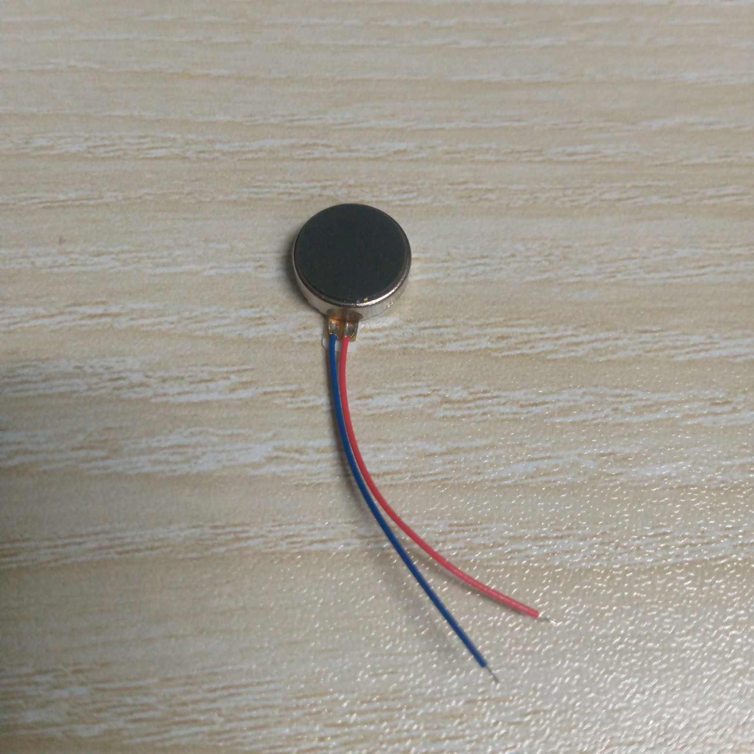 Picture of Vibration Motor Coin Type DC 3V 90mA 1034 12000 RPM Flat Coin Button Type Micro Linear Resonant Actuator With Strong Acceleration DC Vibrating Motor With Cables