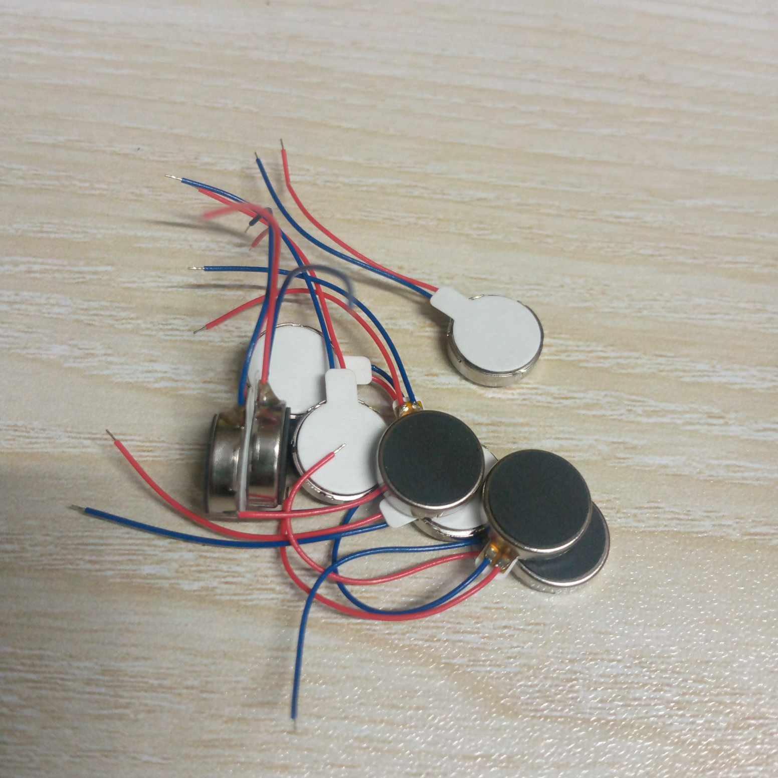 Picture of Vibration Motor Coin Type DC 3V 90mA 1034 12000 RPM Flat Coin Button Type Micro Linear Resonant Actuator With Strong Acceleration DC Vibrating Motor With Cables