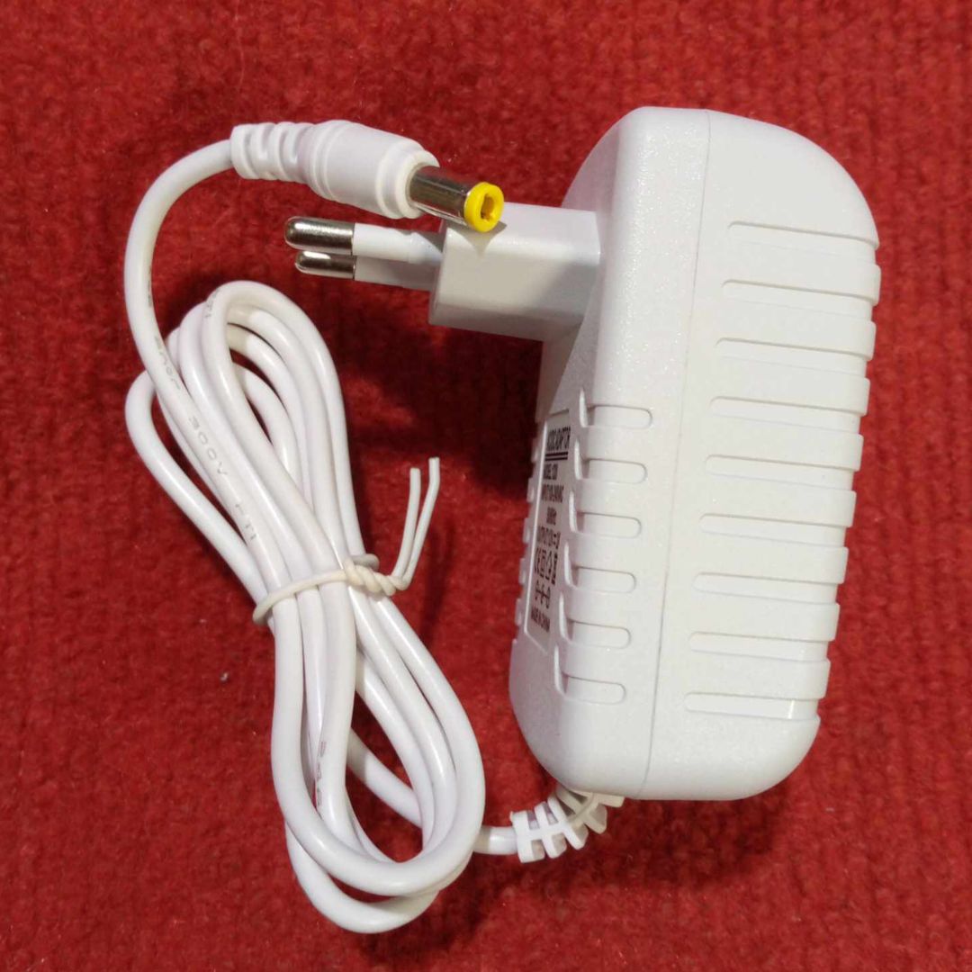 Picture of 12V 2A WHITE AC 220V To DC 12V 2A Power Supply Adapters Chargers 12V 2Amp Chargers Adaptors For Camera LED Strip Lights