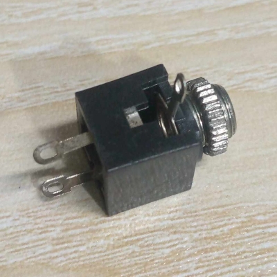 Picture of 5Pcs- PJ301 PJ-301 3.5mm 3Pin DIP Headphone Female Audio Socket Female Switched Socket Solder Panel Jack 3.5mm Mono Channel Audio Connector Cables 3 Pin For Mobil Phone 