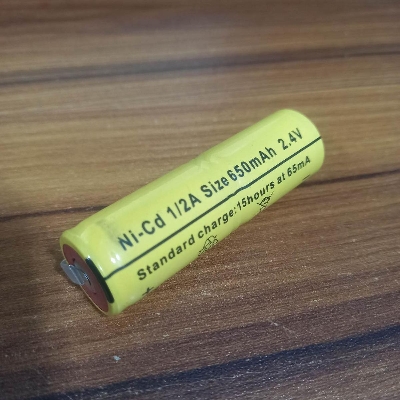 Picture of 2.4V 1/2A BOTH SIDE STAPLING With 2.4V NI-CAD 650mAh 1/2A Rechargeable Battery Both Side Stapling For Trimmer Electric Clippers Remote Battery 