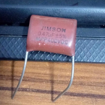 Picture of 5Pcs- METALLIZED 0.47uf 474 400V Metallized 474j 400V Polypropylene Capacitor Mylar 470nF Polyester Film Capacitors 2 Pin Leads Terminals Connections Leg