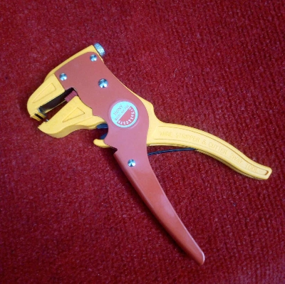 Picture of HY-150 Professional Wire Cables Stripper Cutter Pliers 2 In 1 Insulation Cutter Plier Self Adjusting Hand Crimping Plier Cutting Tools Stripping Clamp Nipper Tools