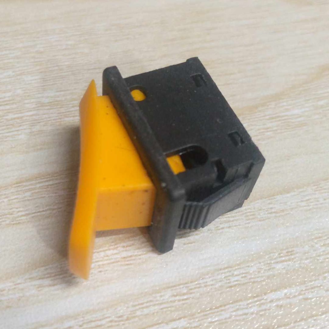 Picture of 5Pcs- YELLOW CAP Horn Switch DC 12V 10A 24V 5A 2 Pin Momentary Horn Push Switch On Off RESET Switch SPST Universal Horn Switch For Bike Car Trucks Bus Motorcycles E-Bike Auto