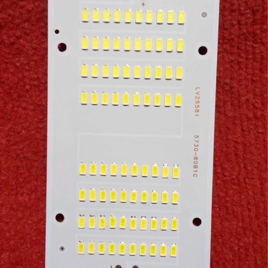 Picture of LV25581 4V 40W WHITE Color 3.7V 4V 40Watt LED Light Bulbs 130x75mm 80Pcs SMD LED White
