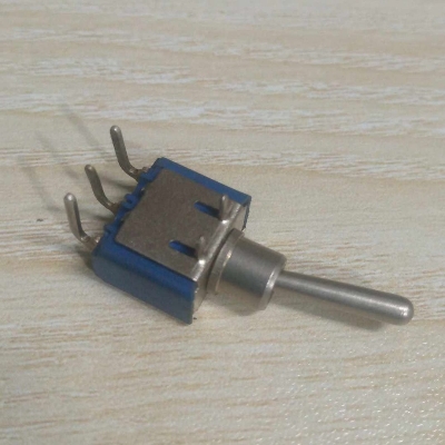 Picture of 2 Pcs- 6A 250VAC ON OFF SPDT Right Angle 3 Pins PCB Mount Toggle Switch