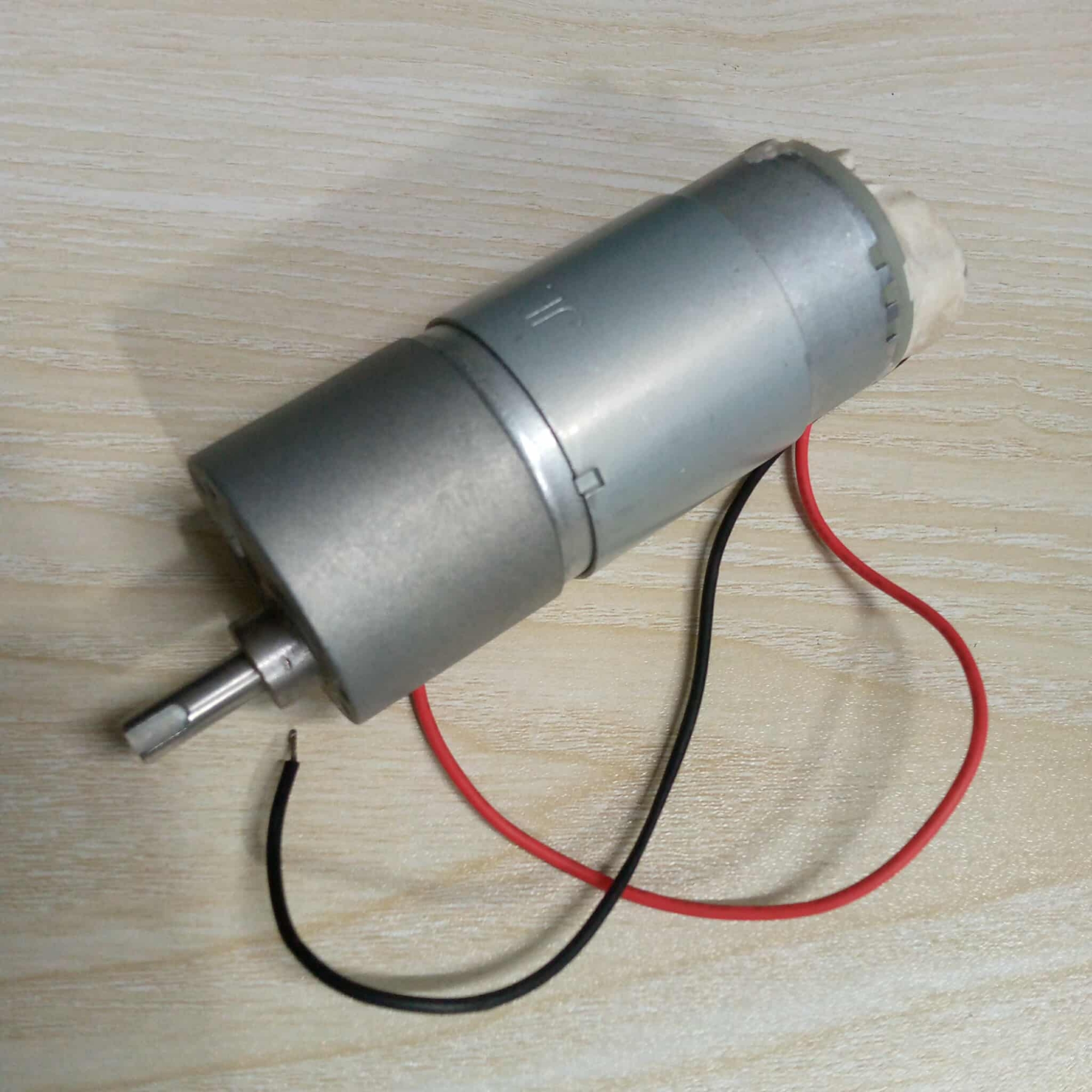 Picture of 12V 15RPM Metal Gear Motor High Torque for DIY Robot Car