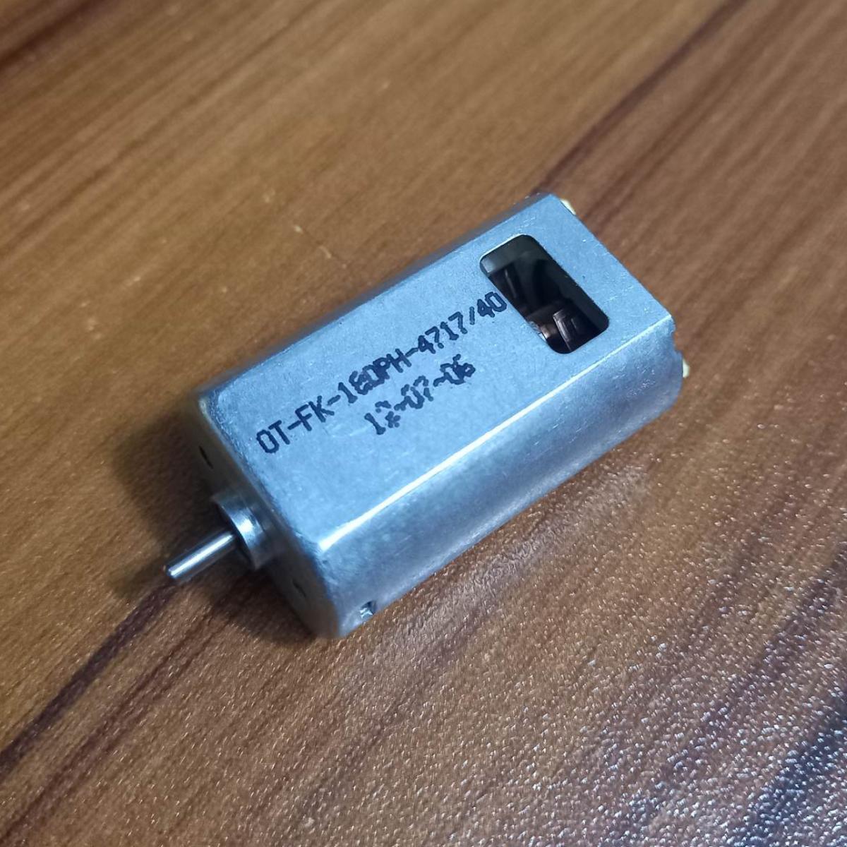 Picture of High Speed 180 Motor DC 4.2V Motor 30000RPM 3.7V Motor 180 DC Motor Strong Magnetic 180 Motor For Boat Mini Fans Mini Drill Making Purpose 