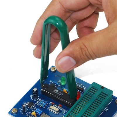 Picture of GREEN U Type Flat IC Remover IC Extractor IC Puller IC Chip Protection Pliers Circuit Board ROM Extractor Removal Puller IC Chip Remover IC Chip Extractor Adapters