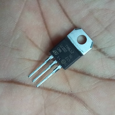 Picture of A Class TYN612 IC TYN612 Thyristor 12A 600V Unidirectional TYN612 SCR Thyristor TO-220 Silicon Control Rectifier Transistor 3 Pin Leads IC
