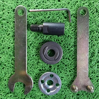 Picture of Single Tools M10 Shank ARBOR 775 Motor 5mm Motor Shaft M10 Shank ARBOR MANDREl Chuck Adapter Durable Saw Blade Sleeve Bench Use With 775 Motor For Polishing Cutting Engraving M10 5mm Shaft Tool Sets