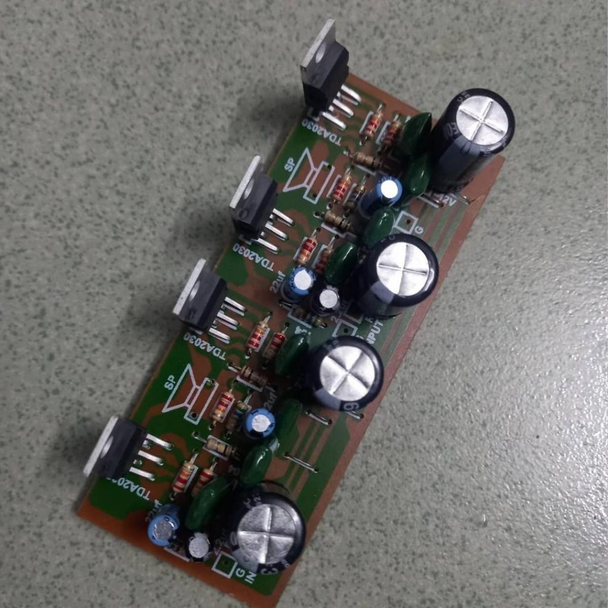 Picture of 4 IC BANGLADESHI TDA2030A Amplifier Circuit Board For 18W Speaker Dual Channel TDA2030 Amplifier Board Power 12-15V TDA2030A Subwoofer Audio Amplifier Audio Speaker Circuit For Home Entertainment Amplifiers 