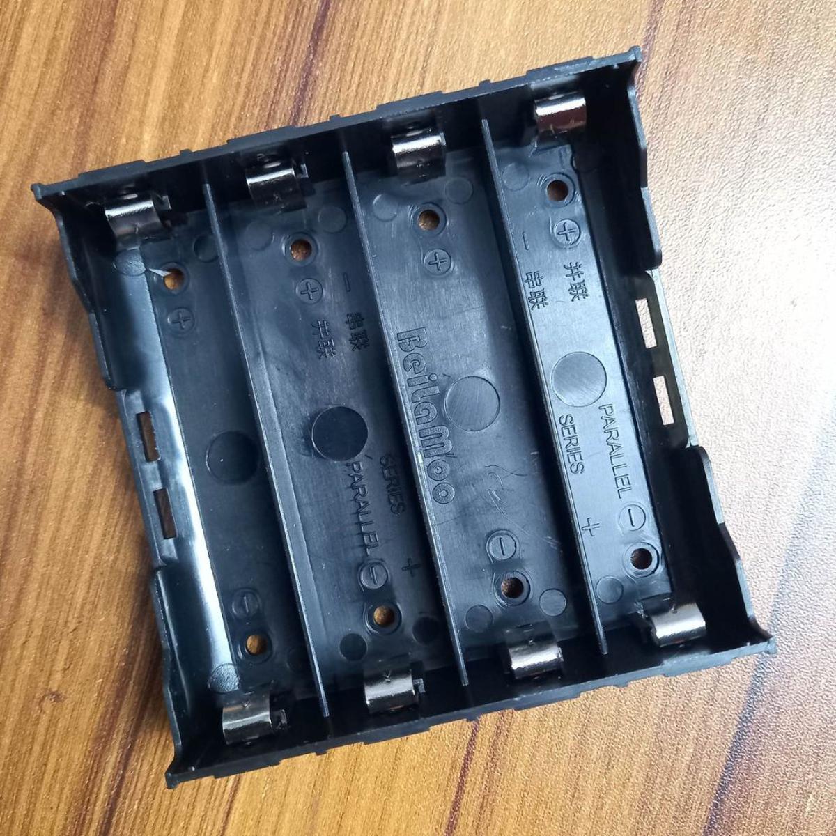 Picture of 4 TANK 18650 PC8 PCB Mounting Type Rechargeable Battery Holder Four Cell Plastic Storage Box Case With Leads 18650 Model Batteries Fit Series-Parallel Connections